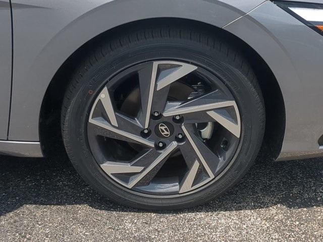 new 2025 Hyundai Elantra car, priced at $28,545