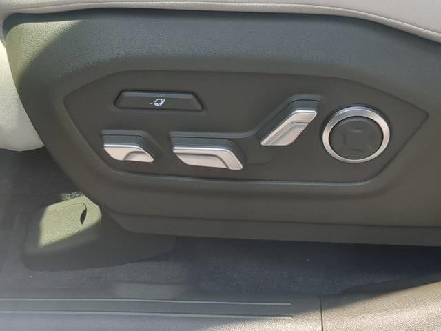 new 2025 Hyundai SANTA FE HEV car, priced at $52,104