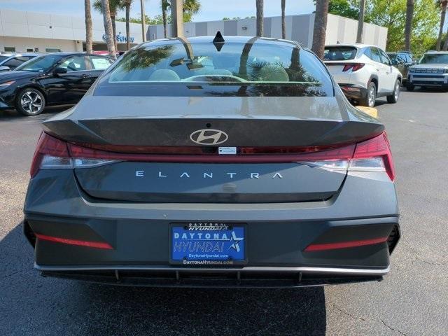 new 2024 Hyundai Elantra car, priced at $27,020