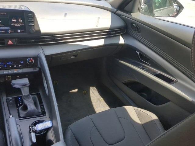 new 2025 Hyundai Elantra car, priced at $25,165