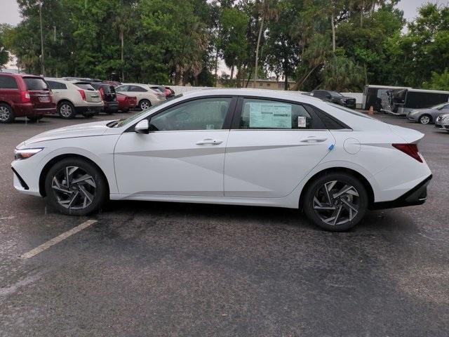 new 2024 Hyundai Elantra car, priced at $27,485