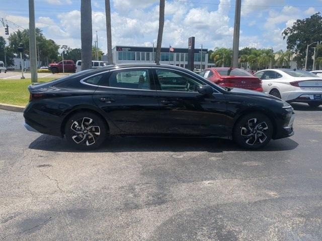 new 2025 Hyundai Sonata car, priced at $29,885