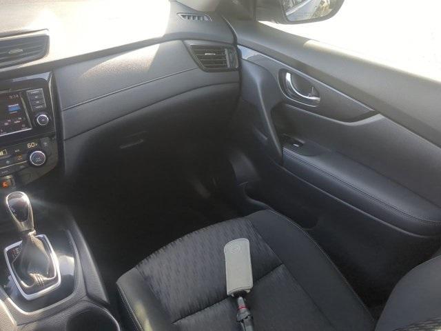 used 2019 Nissan Rogue car, priced at $18,999