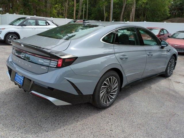 new 2025 Hyundai Sonata Hybrid car, priced at $33,040
