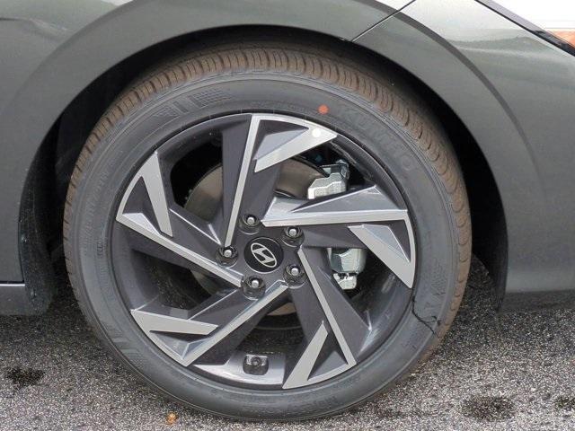 new 2025 Hyundai Elantra car, priced at $28,545
