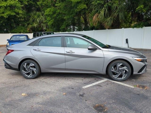 new 2024 Hyundai Elantra car, priced at $27,045