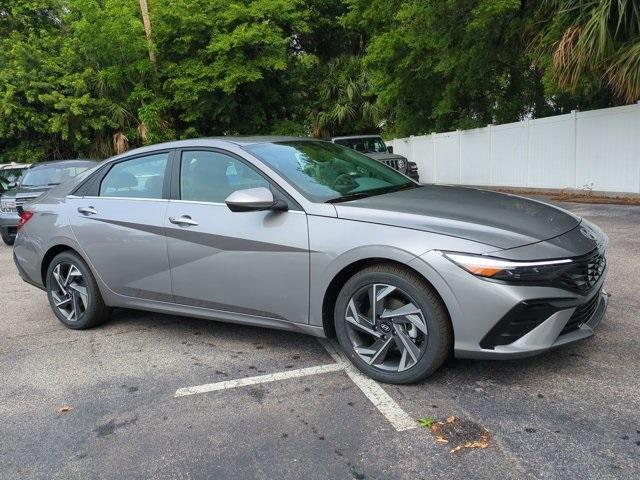 new 2024 Hyundai Elantra car, priced at $27,045