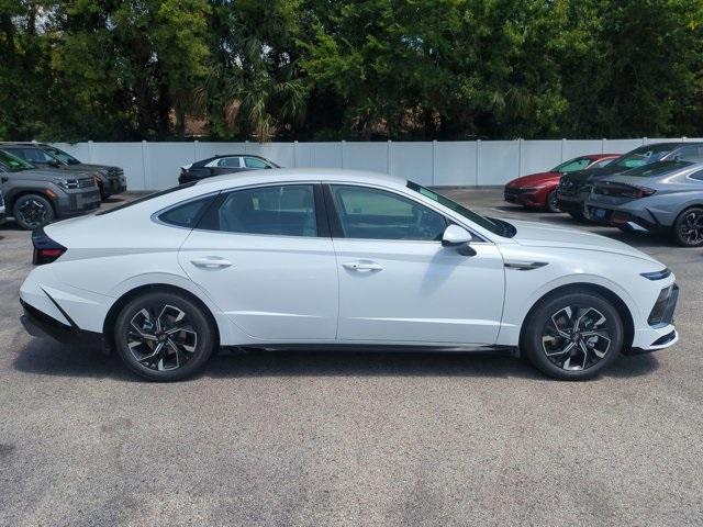 new 2024 Hyundai Sonata car, priced at $29,690