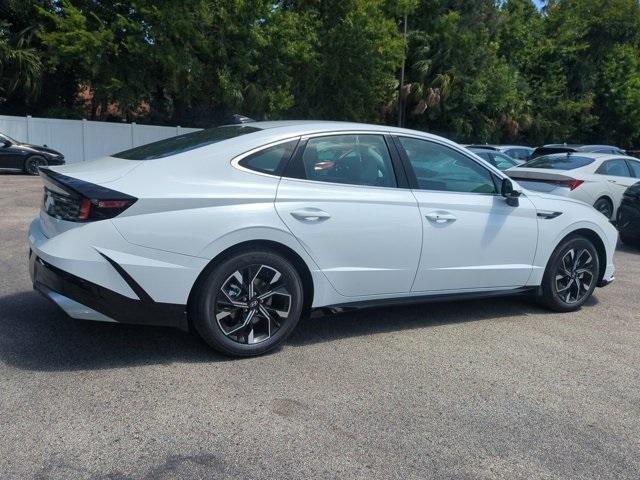 new 2024 Hyundai Sonata car, priced at $29,690