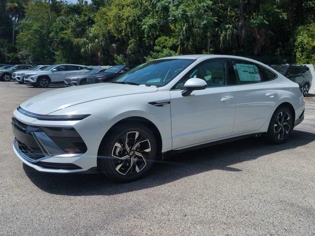 new 2024 Hyundai Sonata car, priced at $29,690