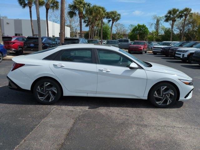 new 2025 Hyundai Elantra car, priced at $27,805