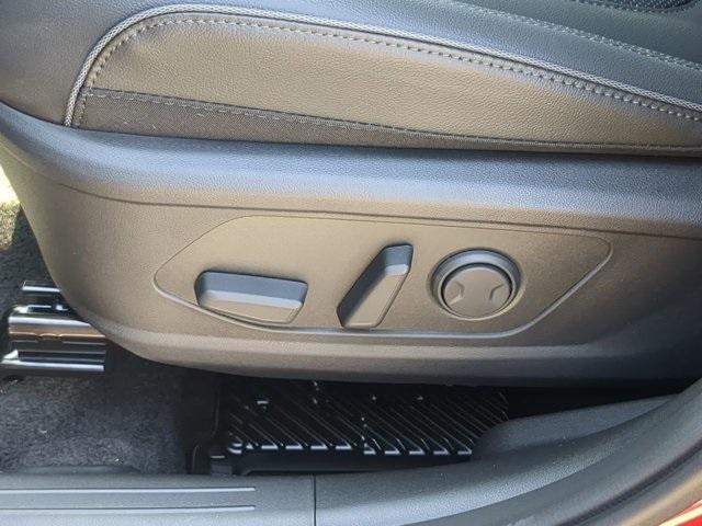 new 2025 Hyundai TUCSON Hybrid car, priced at $44,390