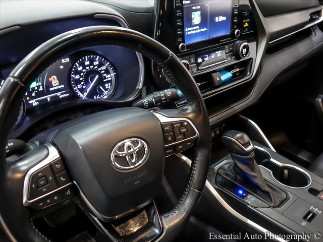 used 2021 Toyota Highlander car, priced at $30,995