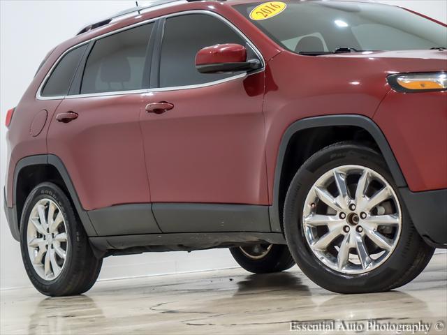 used 2016 Jeep Cherokee car, priced at $10,995