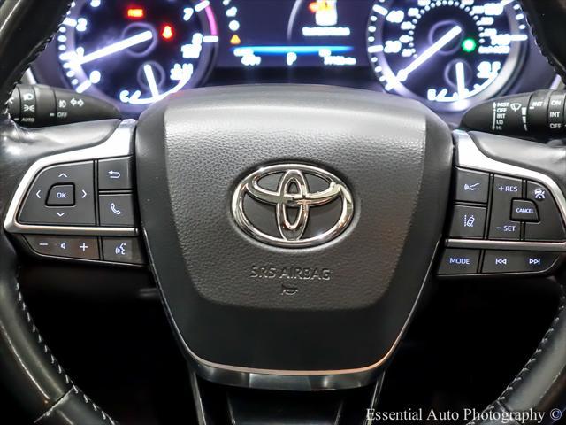 used 2021 Toyota Highlander car, priced at $29,995