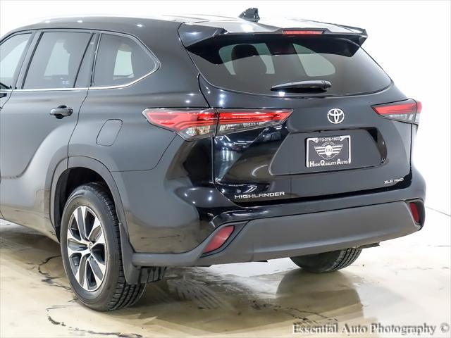 used 2021 Toyota Highlander car, priced at $29,995