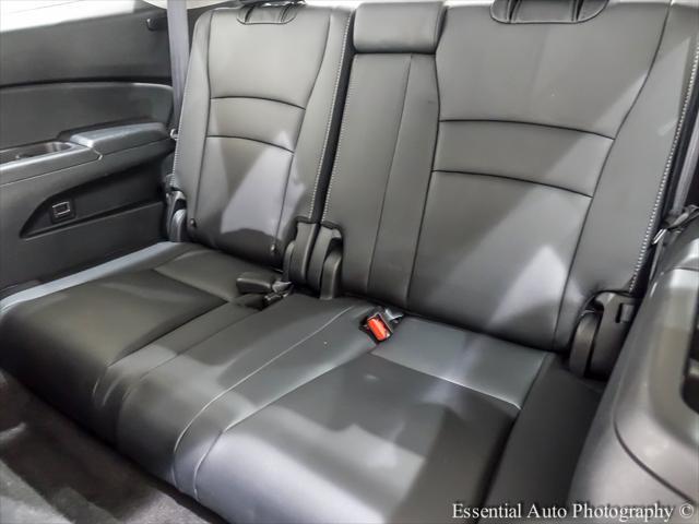 used 2022 Honda Pilot car, priced at $29,995