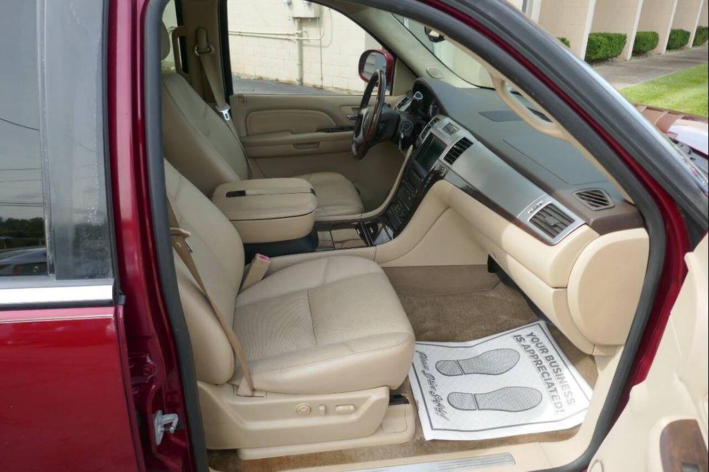 used 2009 Cadillac Escalade car, priced at $8,995