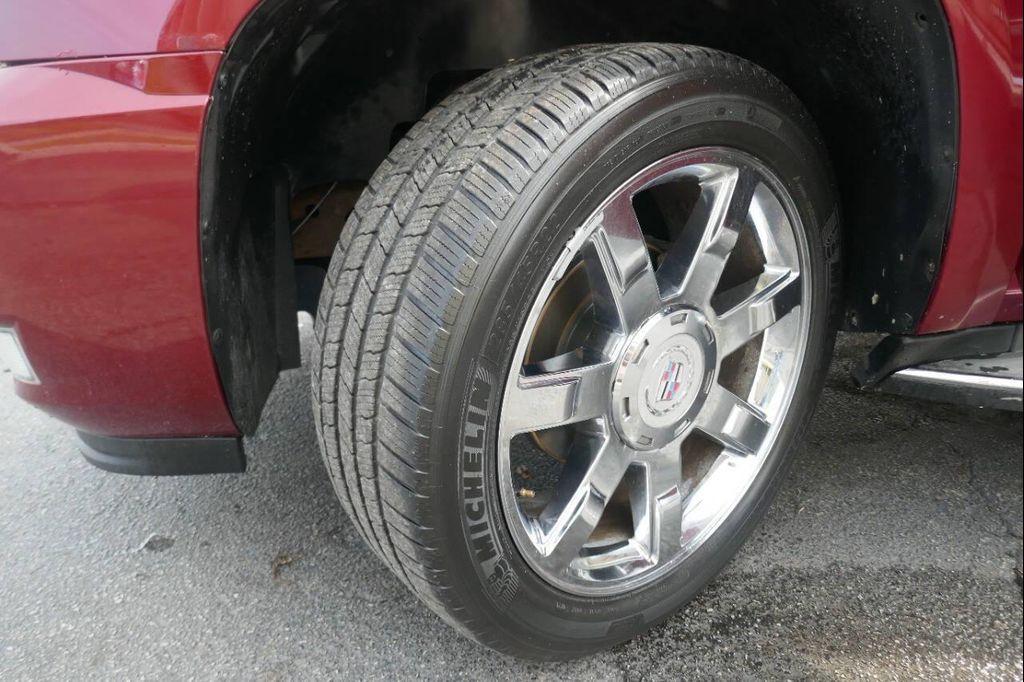 used 2009 Cadillac Escalade car, priced at $8,995