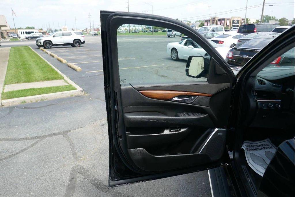 used 2015 Cadillac Escalade ESV car, priced at $14,995
