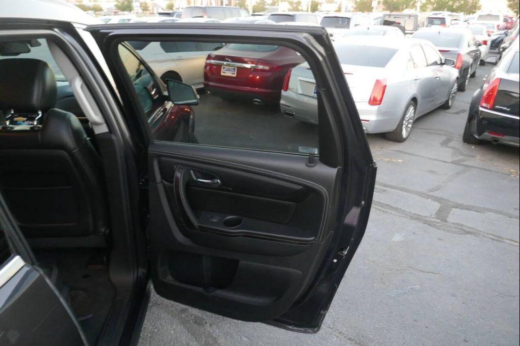 used 2015 Chevrolet Traverse car, priced at $10,495