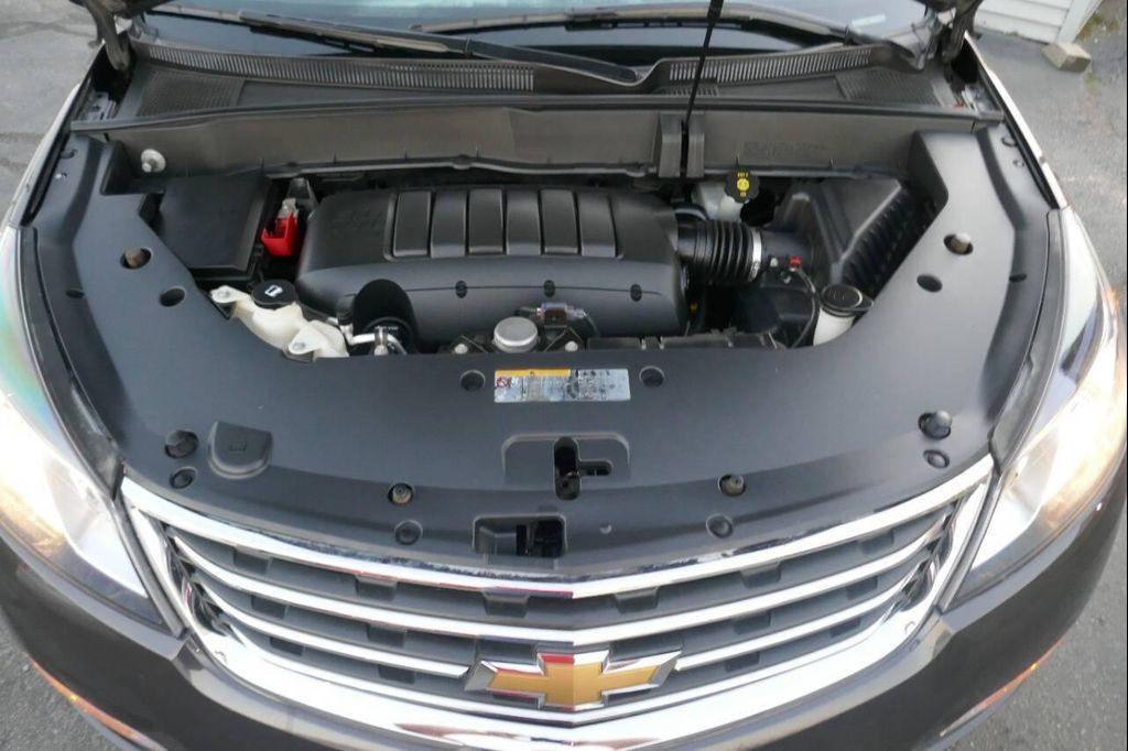 used 2015 Chevrolet Traverse car, priced at $10,495