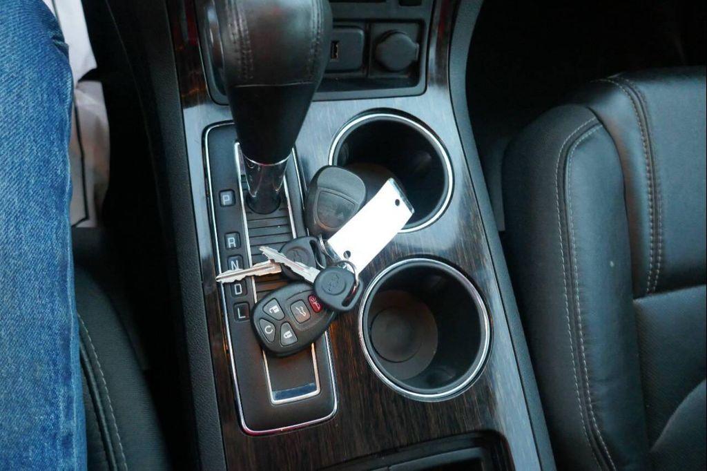 used 2015 Chevrolet Traverse car, priced at $10,495