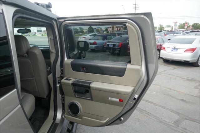 used 2003 Hummer H2 car, priced at $15,995