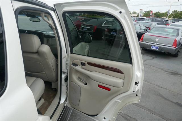 used 2005 Cadillac Escalade car, priced at $12,995