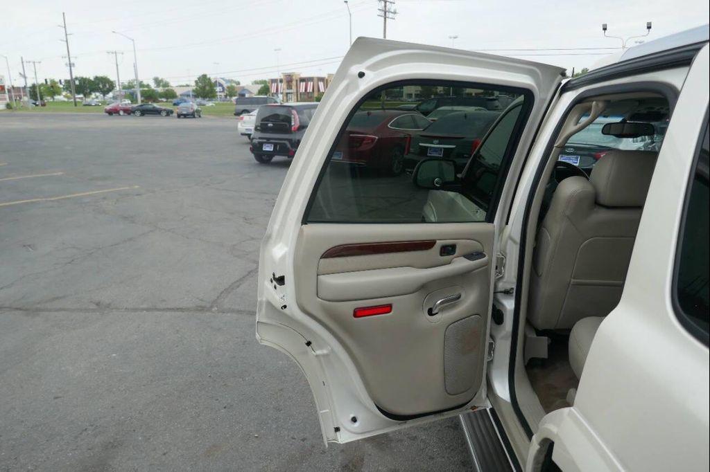 used 2005 Cadillac Escalade car, priced at $9,995
