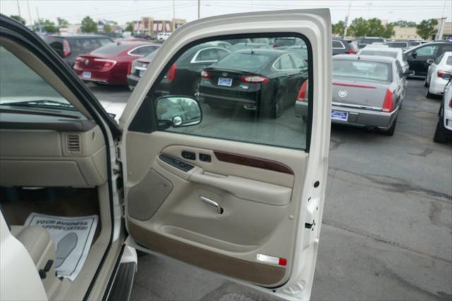 used 2005 Cadillac Escalade car, priced at $12,995
