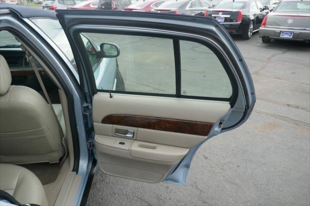used 2008 Mercury Grand Marquis car, priced at $9,995