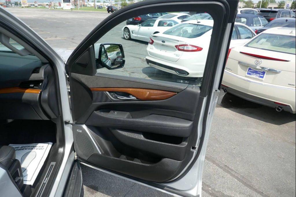 used 2017 Cadillac Escalade ESV car, priced at $24,995