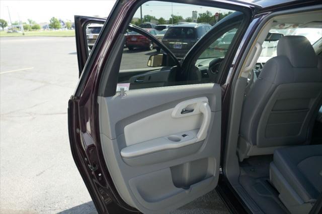used 2009 Chevrolet Traverse car, priced at $6,495