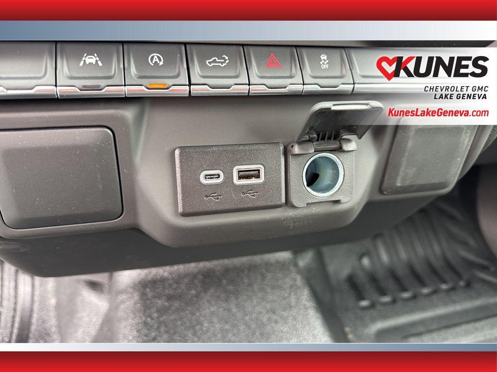 new 2025 GMC Sierra 1500 car, priced at $35,400