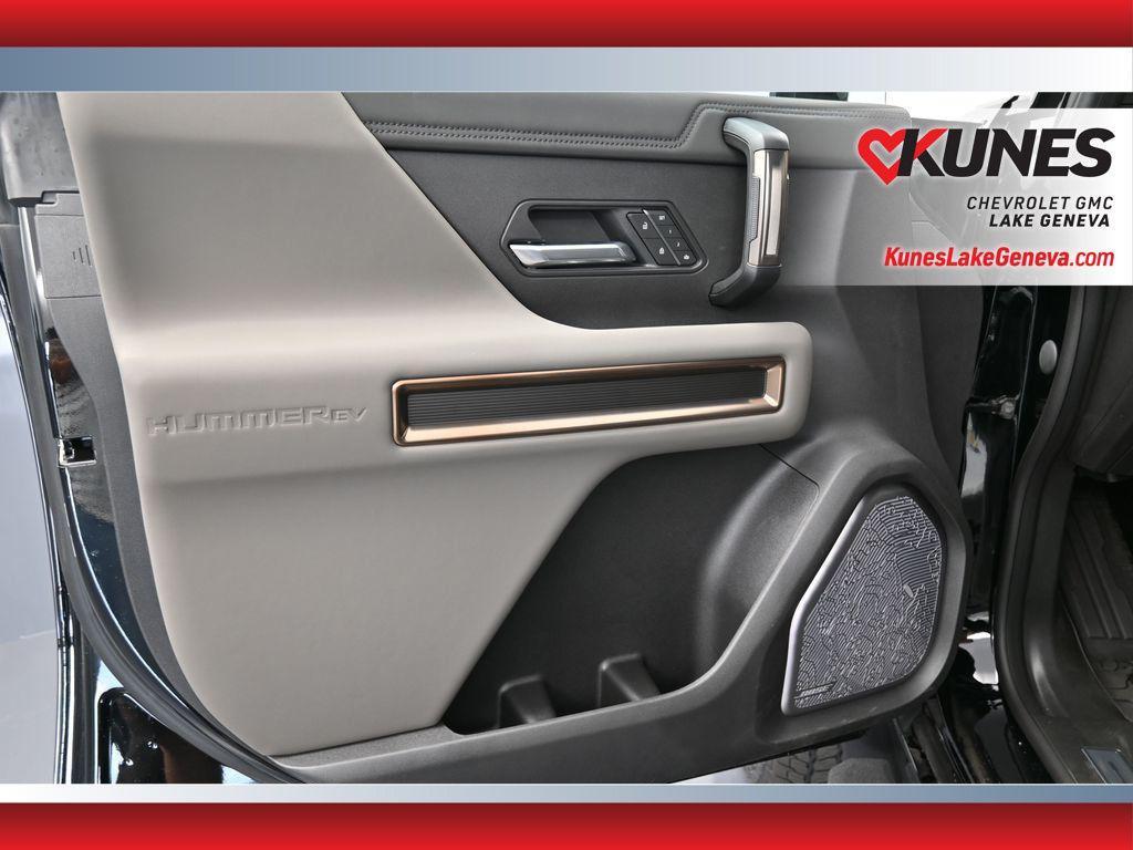 new 2025 GMC HUMMER EV Pickup car, priced at $100,635