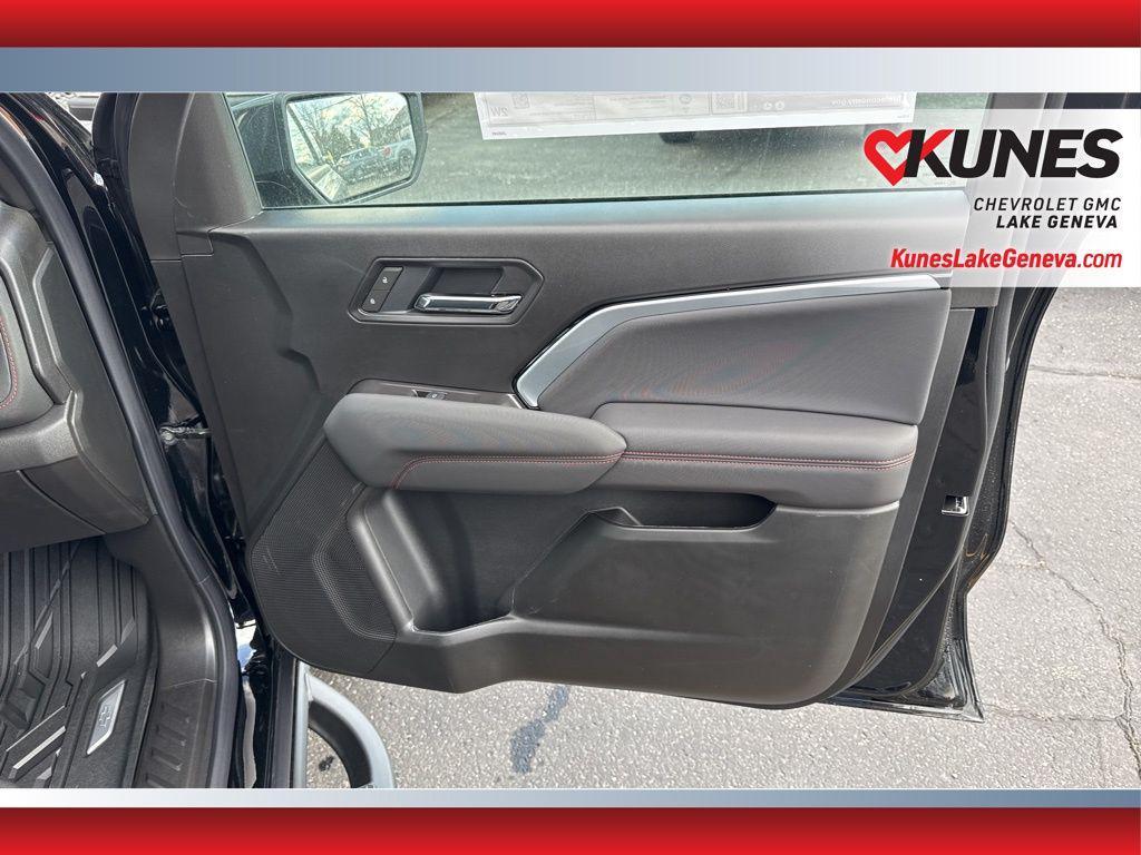 new 2025 Chevrolet Colorado car, priced at $44,400
