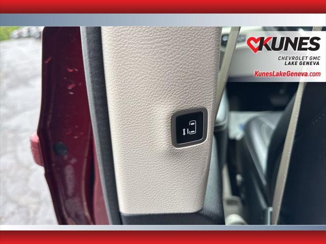 used 2023 Chrysler Pacifica car, priced at $24,400
