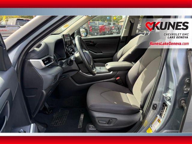 used 2023 Toyota Highlander car, priced at $29,713