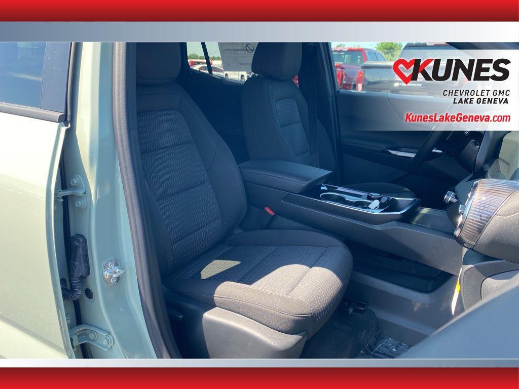 new 2026 Chevrolet Equinox car, priced at $30,995