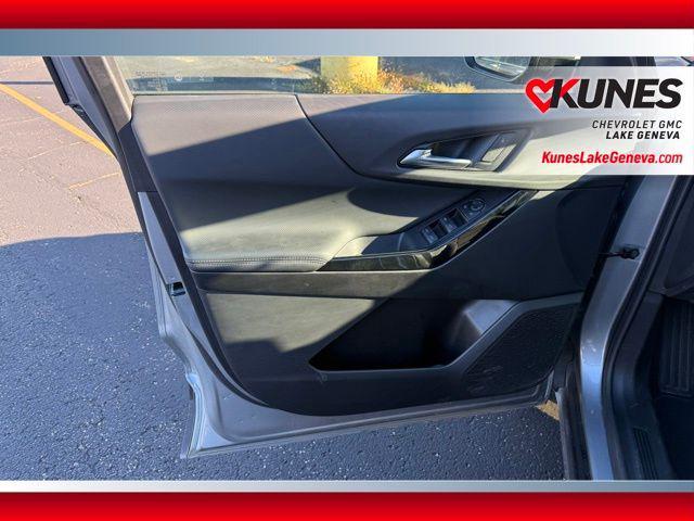 used 2025 Chevrolet Equinox car, priced at $24,600