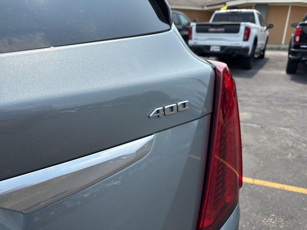 used 2023 Cadillac XT5 car, priced at $31,483
