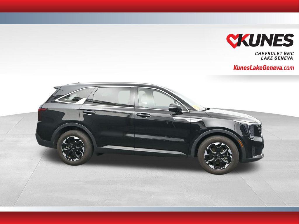 used 2024 Kia Sorento car, priced at $28,595