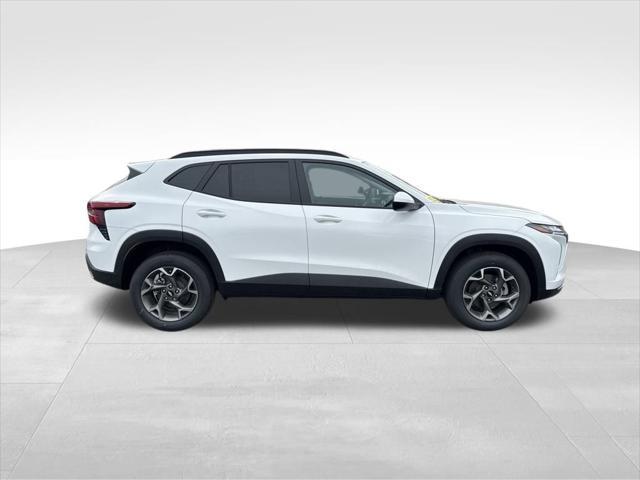 new 2025 Chevrolet Trax car, priced at $25,580
