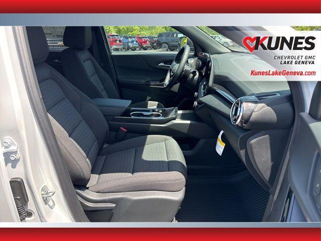 new 2026 Chevrolet Equinox car, priced at $32,320