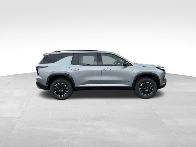 new 2025 Chevrolet Traverse car, priced at $47,800