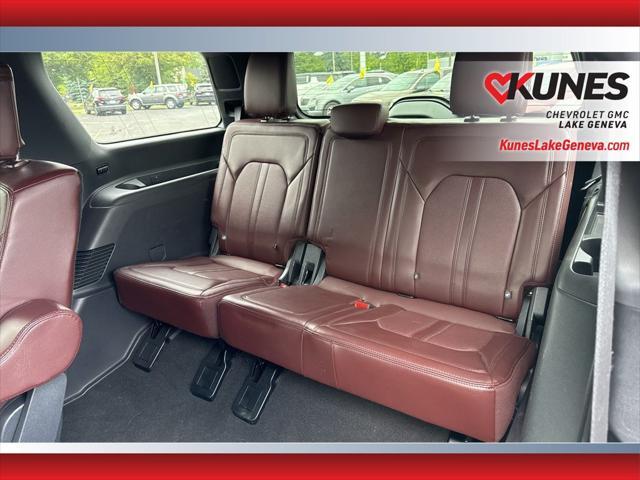 used 2024 Ford Expedition car, priced at $54,074