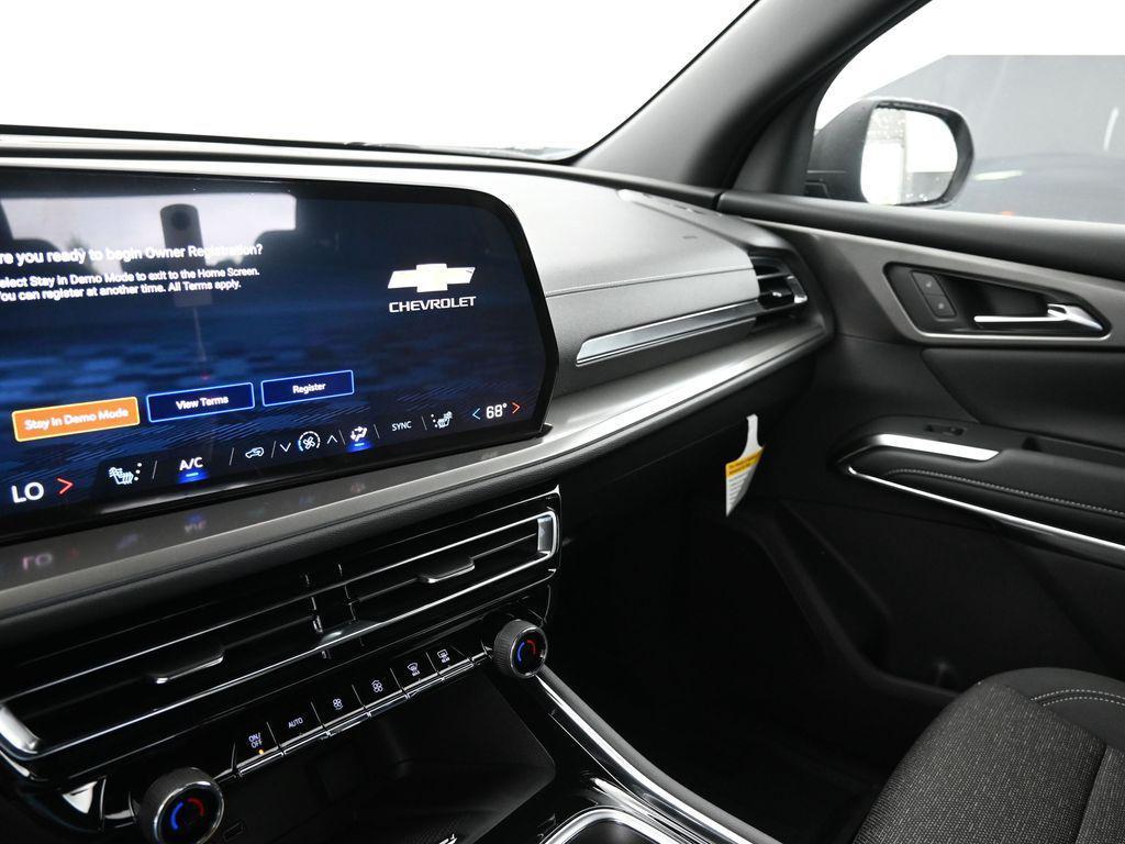 new 2026 Chevrolet Traverse car, priced at $43,120