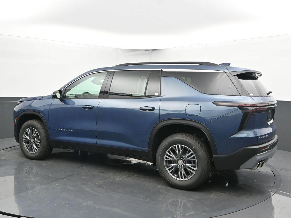 new 2026 Chevrolet Traverse car, priced at $43,120