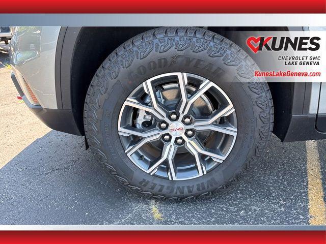 new 2025 GMC Acadia car, priced at $56,465